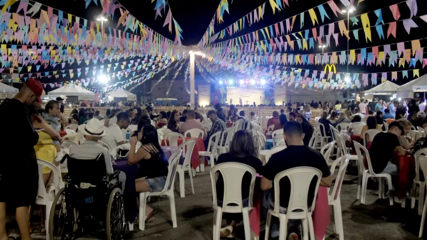 Animação no Arraial do Buriti em Aparecida de Goiânia